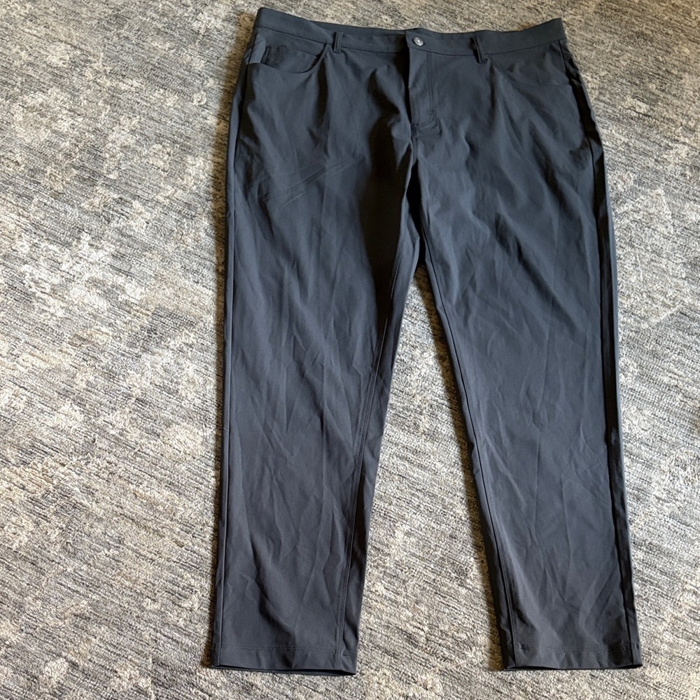 Fabletics Charcoal Gray Athletic Pants - men’s 40 x 32 - like new - golf
